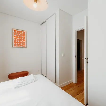 Orange House - Elegant Two-bedroom 1e Lägenhet *