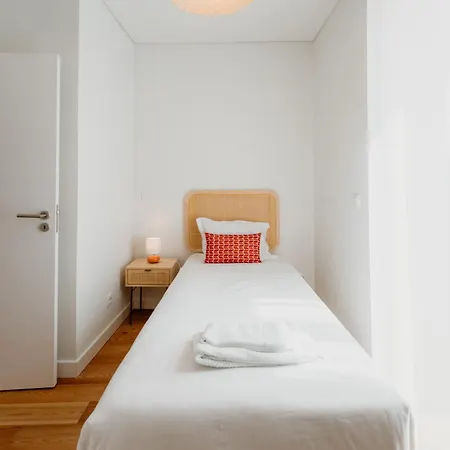 Orange House - Elegant Two-bedroom 1e 아파트 *