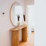 Orange House - Elegant Two-bedroom 1e Apartmán